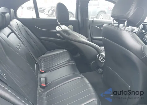 2017 Mercedes-Benz E 300 4Matic из США, поврежденный, VIN WDDZF4KB3HA081096